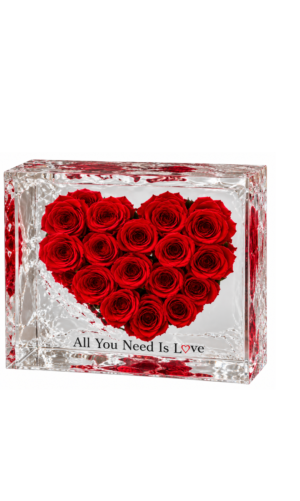 Natural preserved heart flowers in a glass box